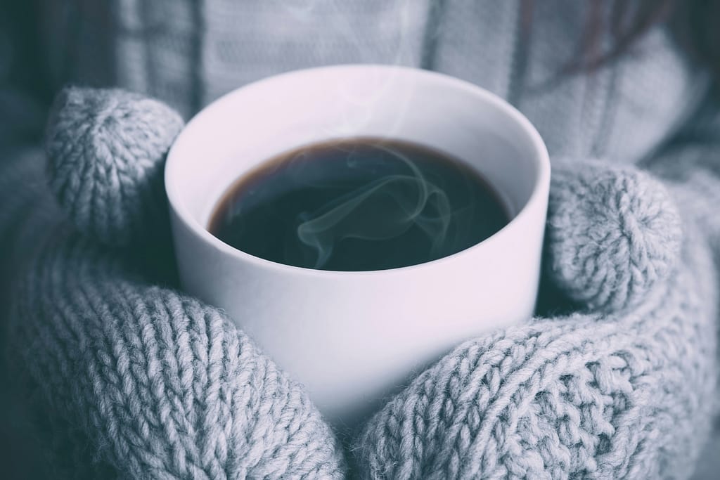 Drink a cup of coffee with ease after picking out a gift